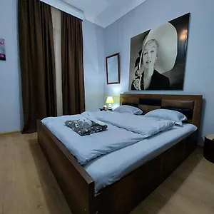 Pensjonat Different, Tbilisi